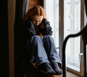 terlalu mendahulukan orang lain