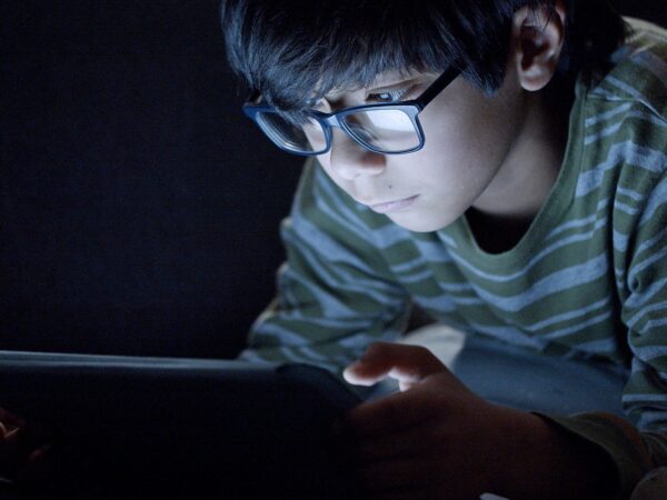 anak sulit lepas dari gadget