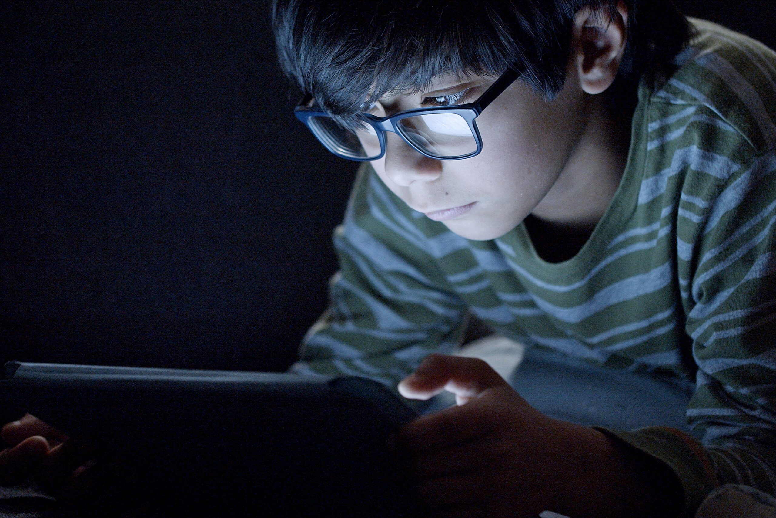 anak sulit lepas dari gadget