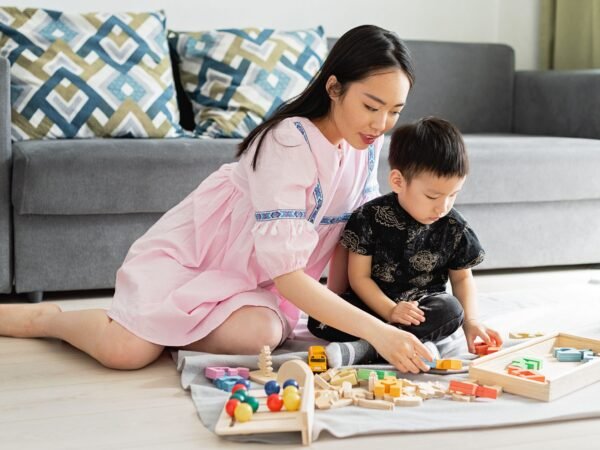 terlalu sering menolong anak terlalu sering menolong anak